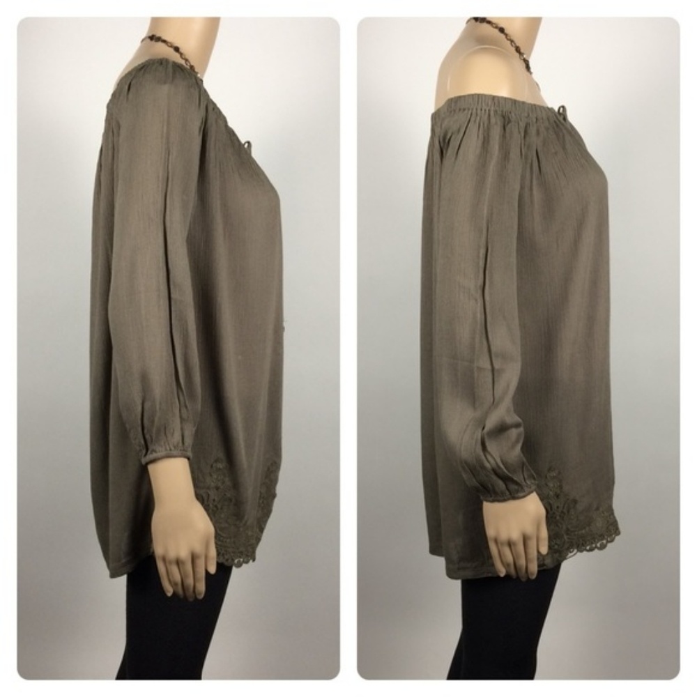Ellie & Kate 2-way Peasant Top w/Lace Detail - Picture 3 of 7